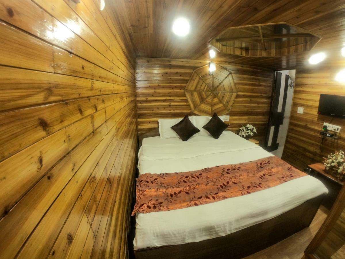Hotel Broadway Annexe Дарджилинг Экстерьер фото